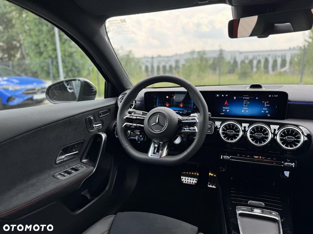 Mercedes-Benz Klasa A AMG 35 4Matic AMG Speedshift DCT 7G - 14