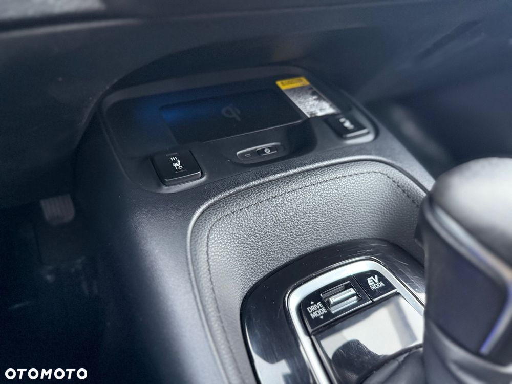 Toyota Corolla 1.8 Hybrid GPF Executive - 32