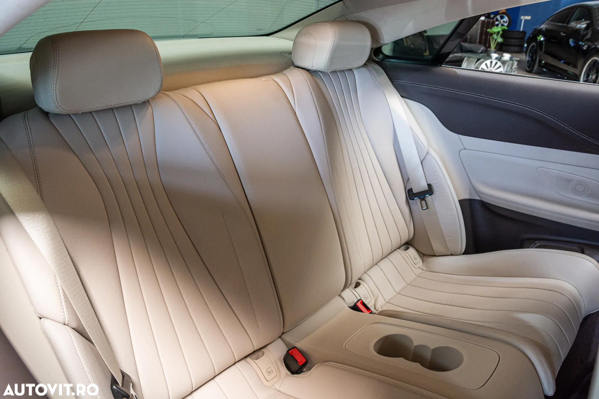 Mercedes-Benz E - 8
