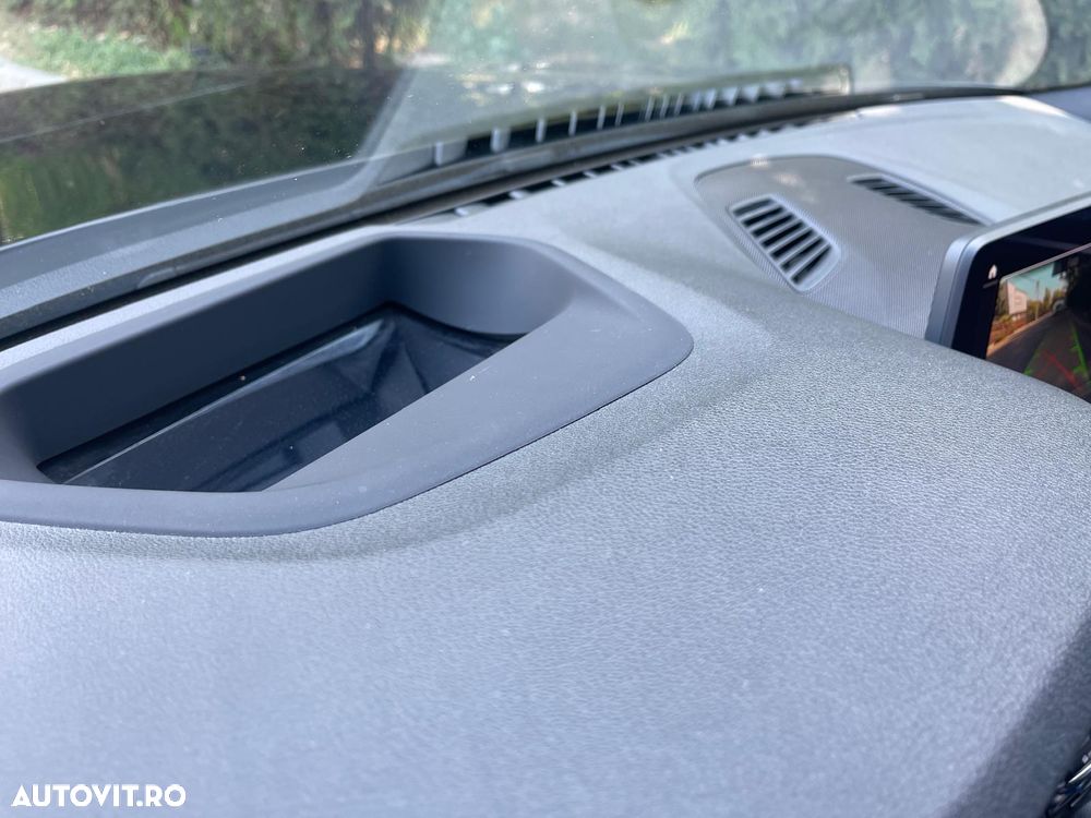 BMW Seria 5 530i AT MHEV - 11