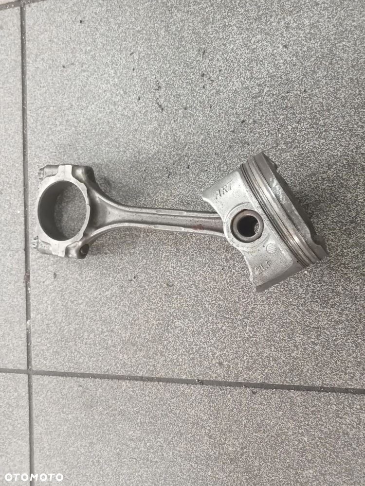 tłok yaris 1.0 1.kr - 1