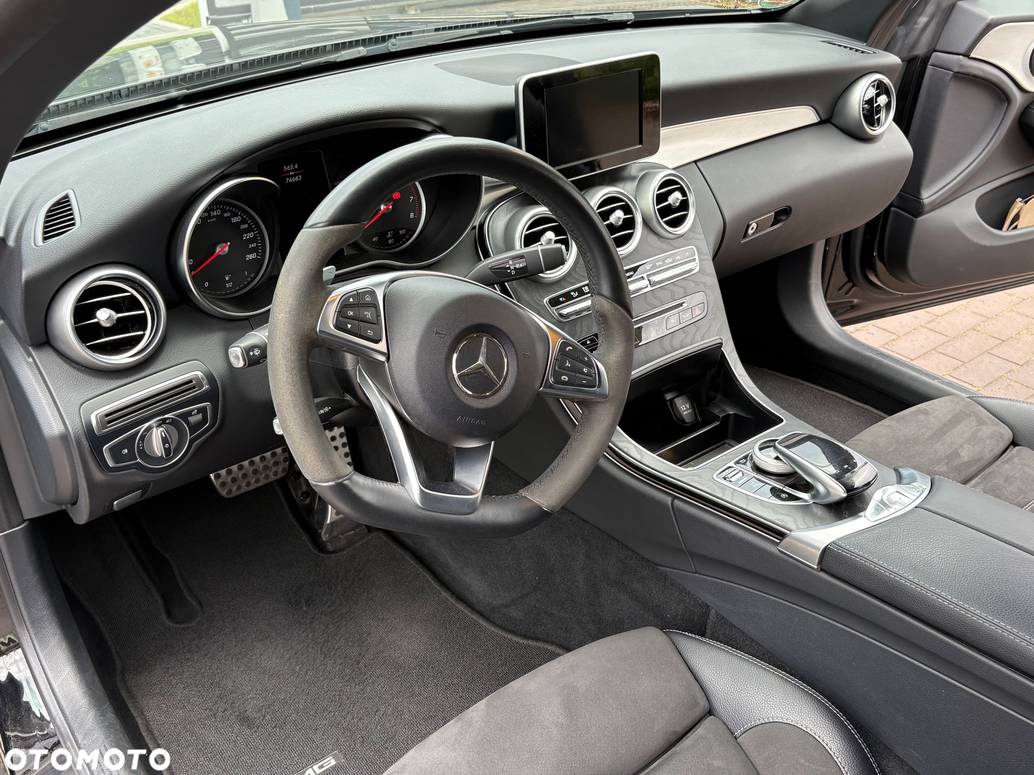 Mercedes-Benz Klasa C 180 Cabrio 9G-TRONIC AMG Line - 13