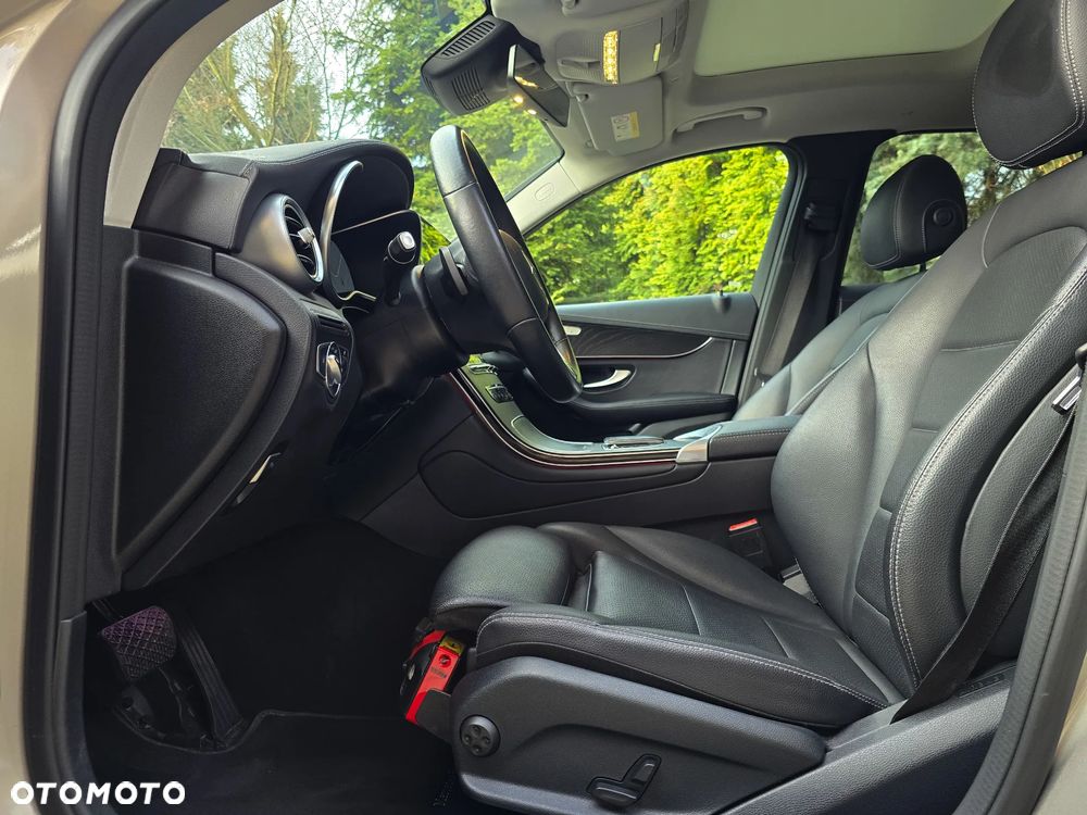 Mercedes-Benz GLC 300 4Matic 9G-TRONIC - 20