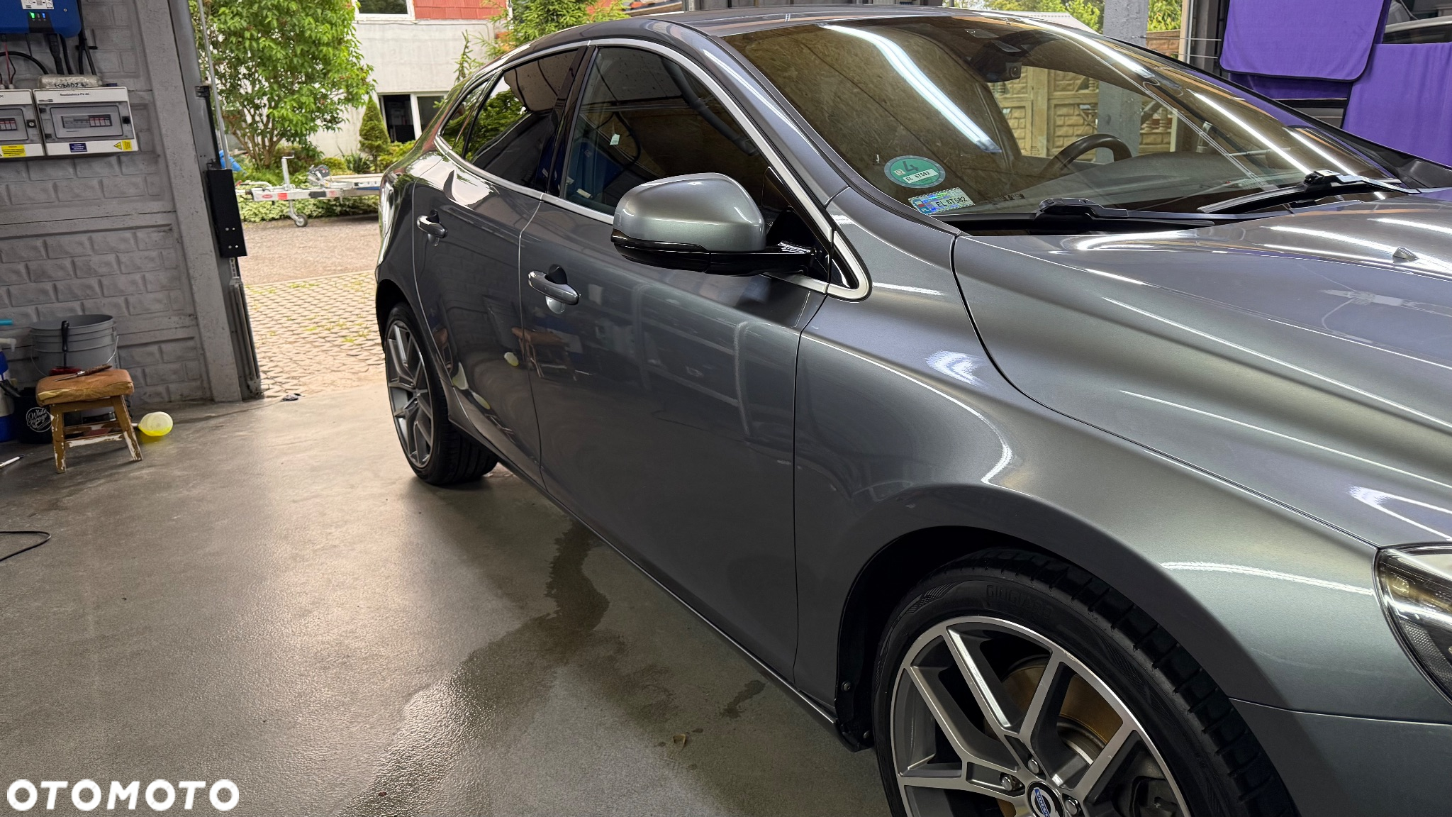 Volvo V40 D4 Drive-E R-Design Kinetic - 9