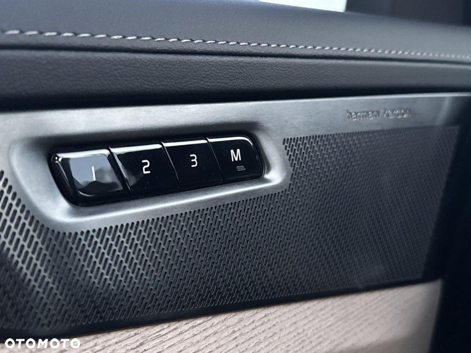 Volvo XC 90 - 23