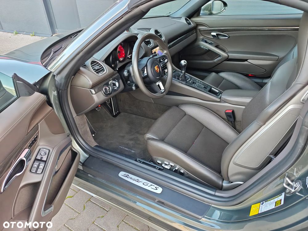 Porsche Boxster - 10