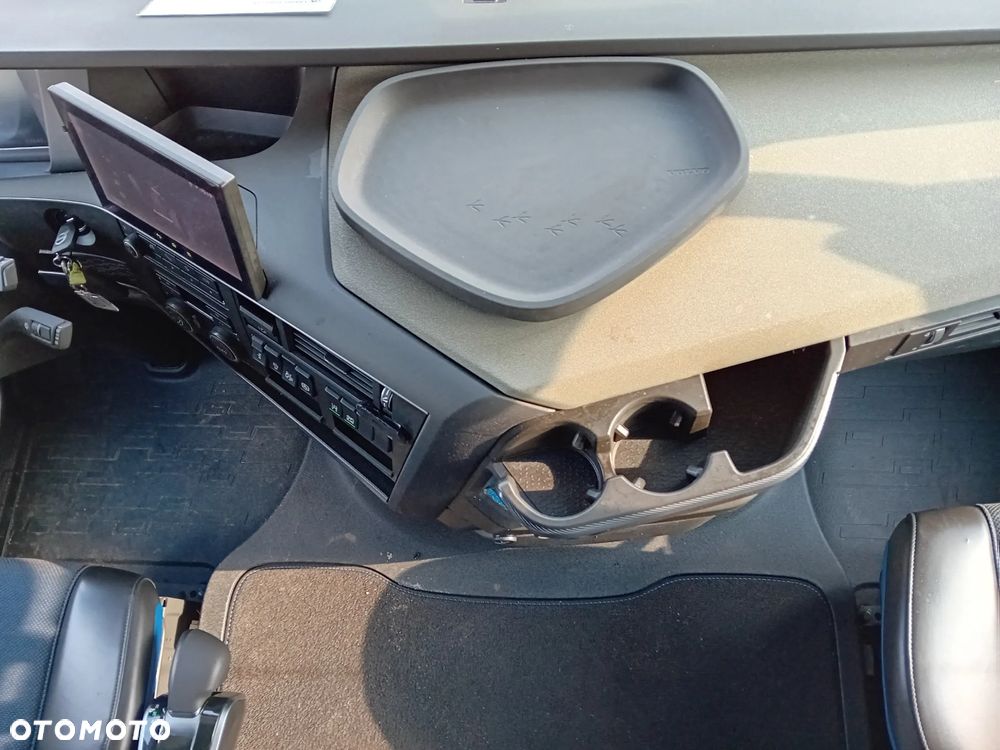 Volvo FH 13 460KM I-SAVE - 13