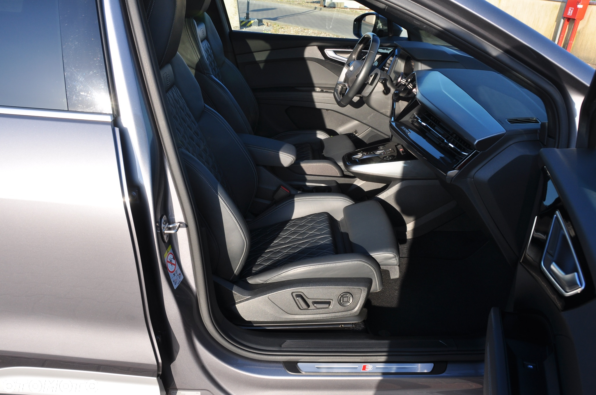 Audi Q4 e-tron 40 77kWh S Line - 4