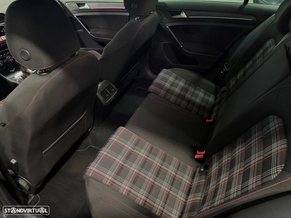 VW Golf GTI (BlueMotion ) DSG - 10