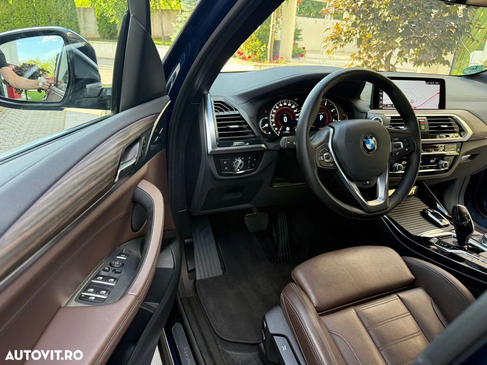 BMW X3 xDrive20d AT Luxury Line - 11