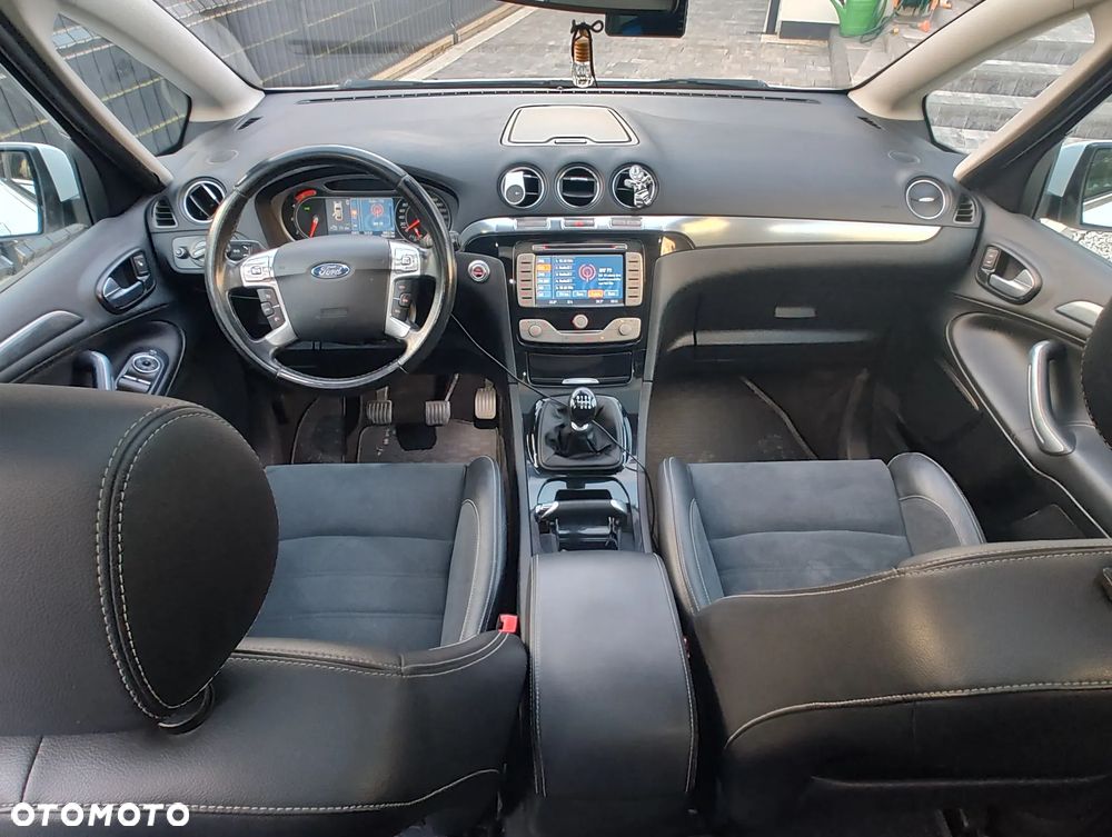 Ford S-Max 2.0 TDCi DPF Titanium - 11