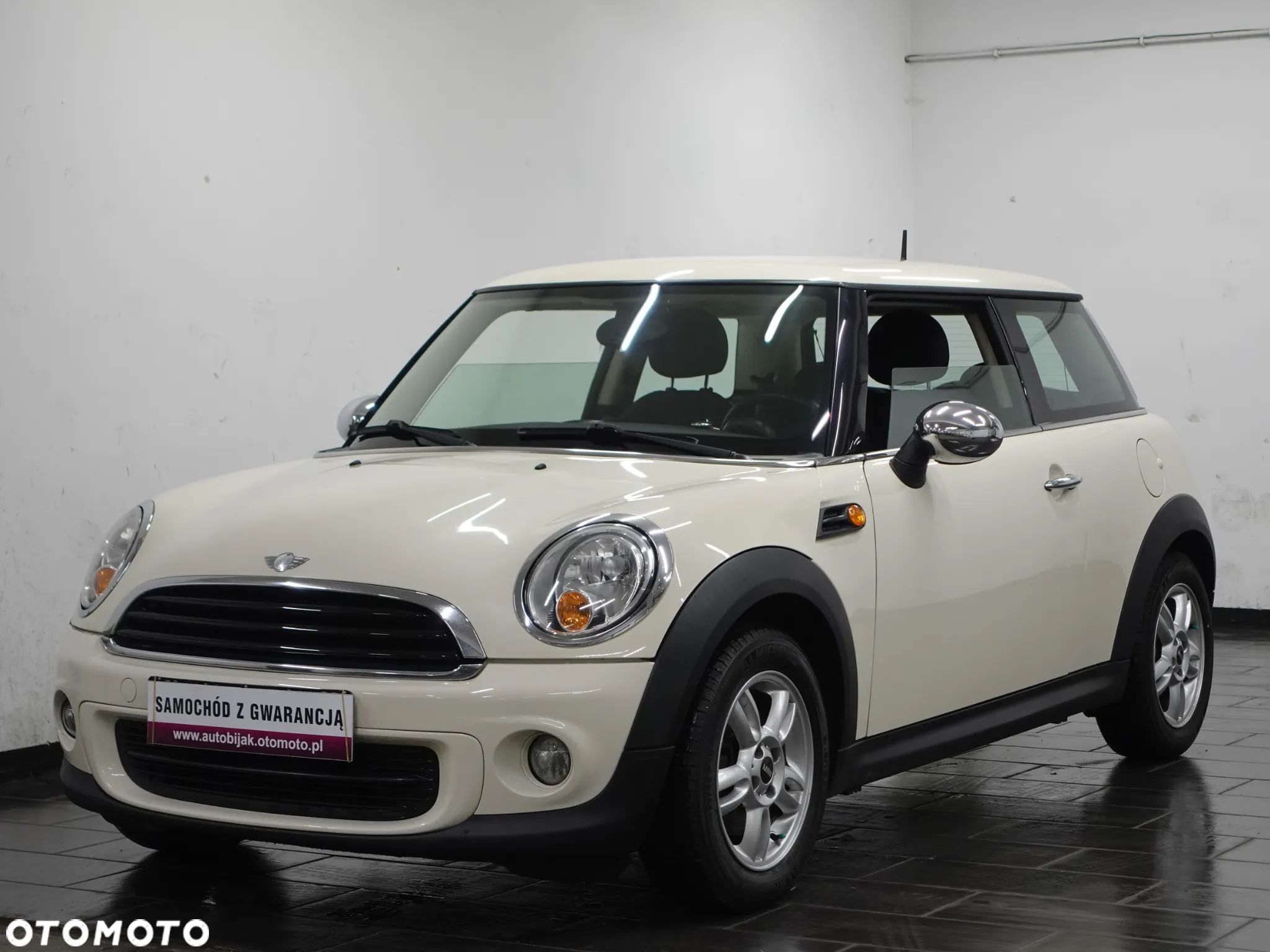 MINI ONE Standard - 1