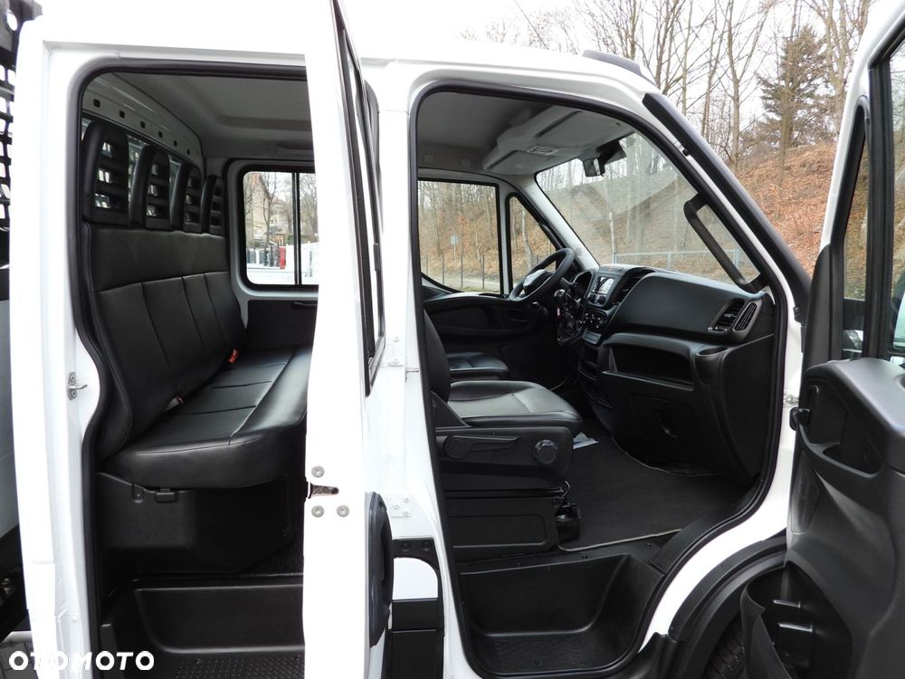 Iveco DAILY 50C16 WYWROTKA TROJSTRONNA PODWÓJNA KABINA DOKA 6 MIEJSC TEMPOMAT PNEUMATYKA BLIŹNIACZE KOŁA KLIMATYZACJA  160KM - 39