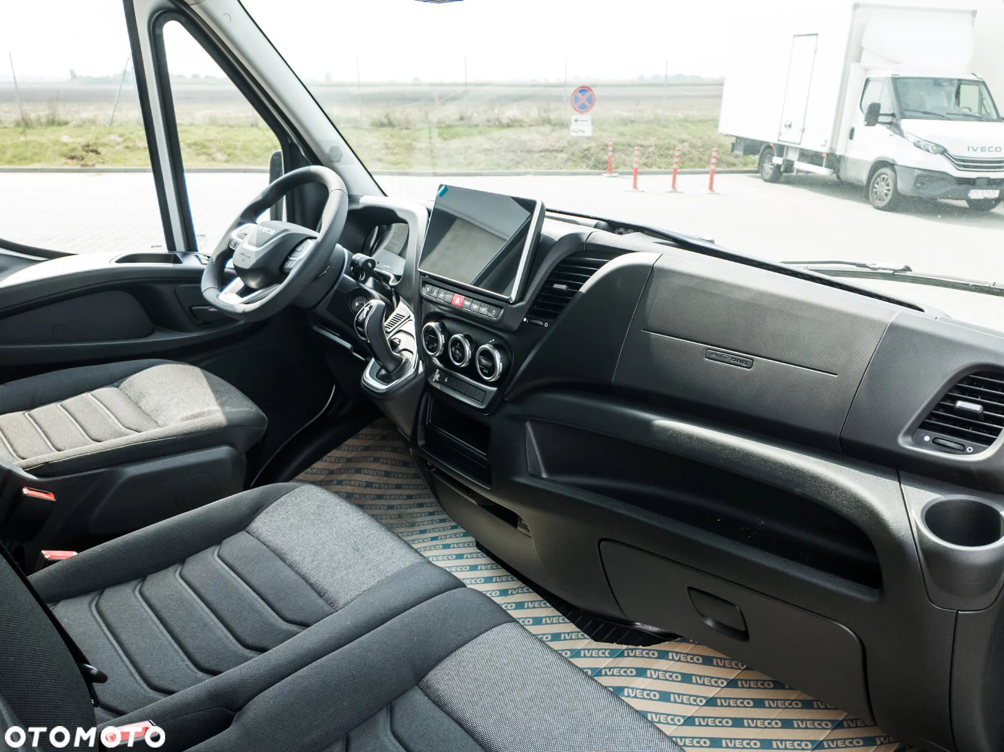 Iveco Daily 35S18HA8V L3H2 12M3 - 10