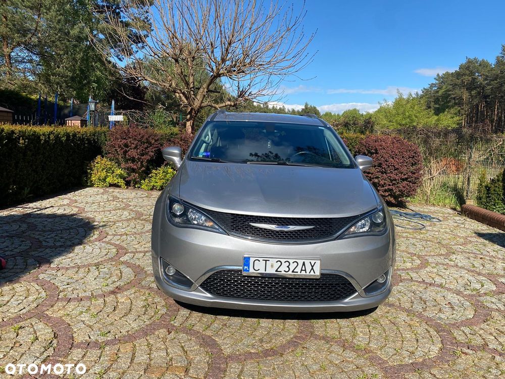 Chrysler Pacifica - 11