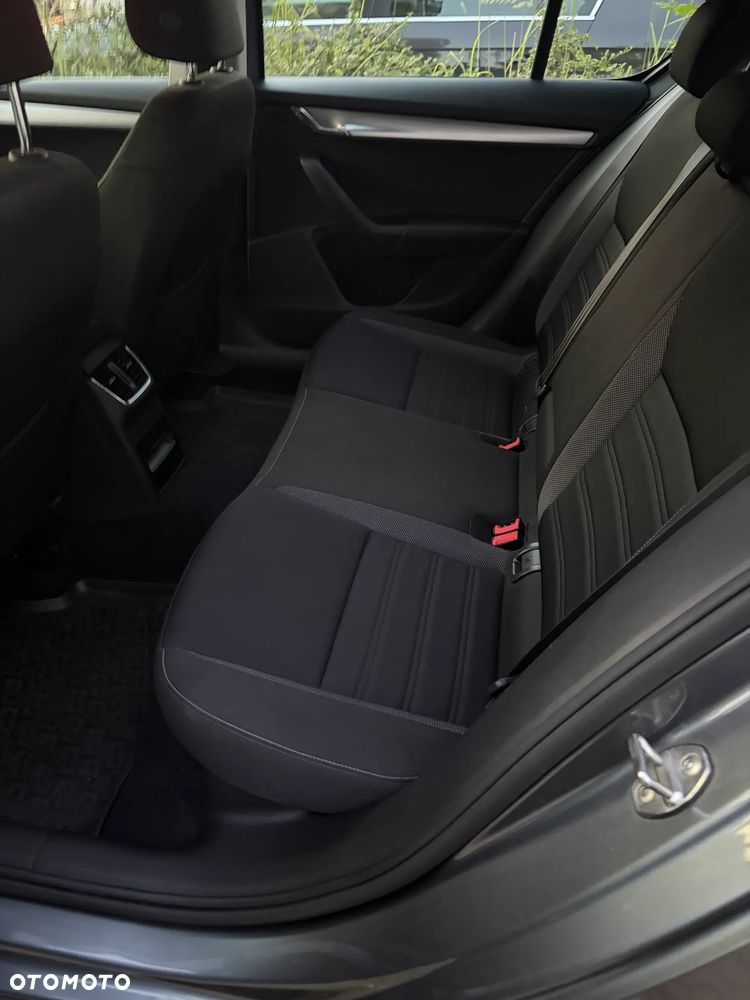 Skoda Octavia 1.4 TSI Business - 9