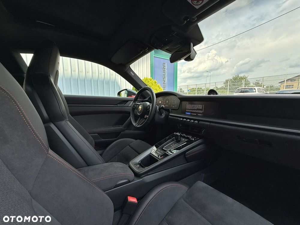 Porsche 911 - 28