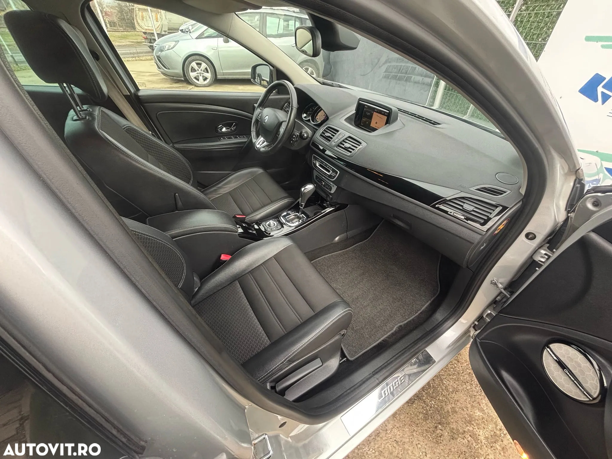 Renault Megane ENERGY dCi 110 EDC BOSE EDITION - 19