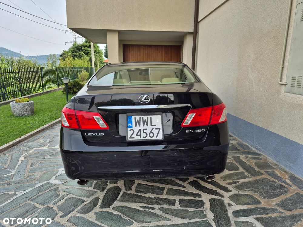 Lexus ES - 10