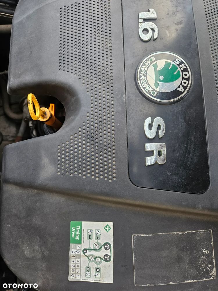 Skoda Octavia 1.6 Ambition - 12