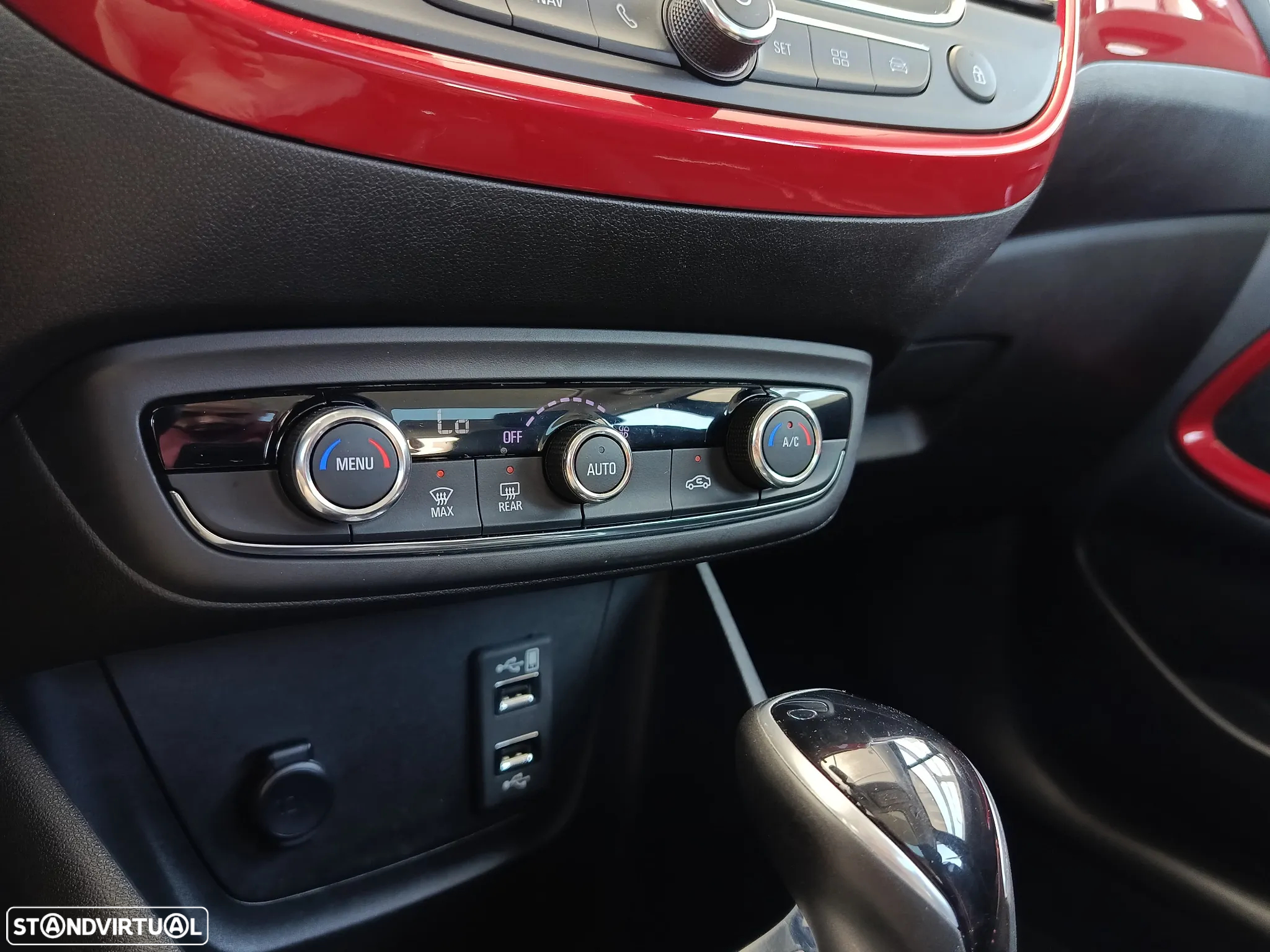 Opel Crossland X - 21