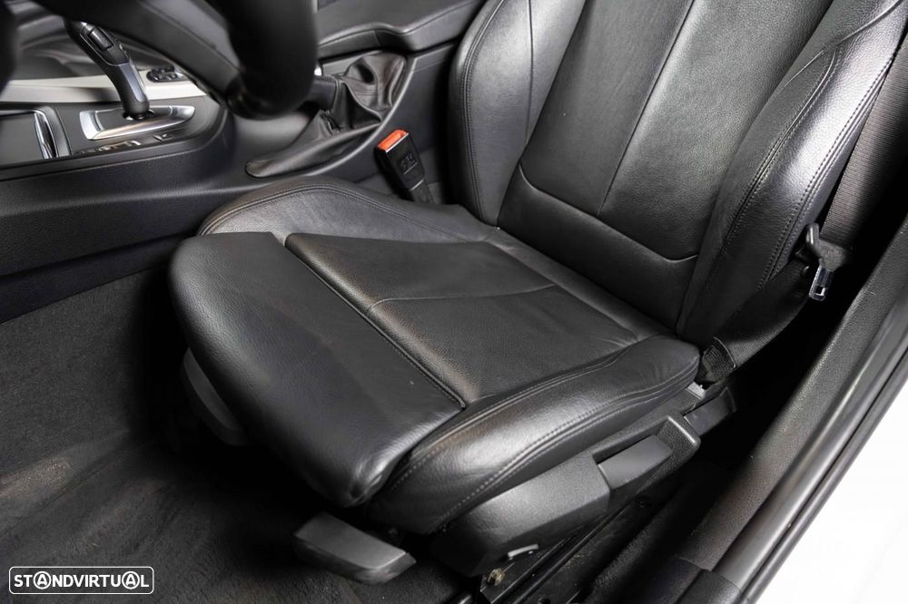 BMW 320 d Aut. Sport Line - 40