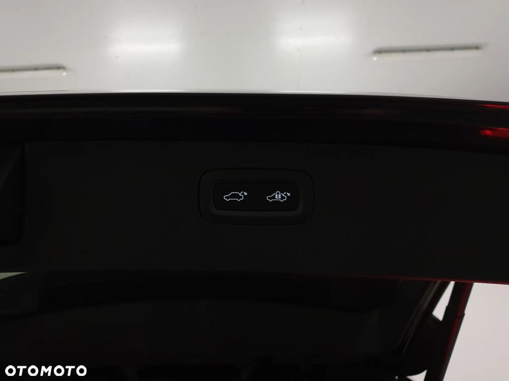 Volvo XC 90 B5 D AWD Geartronic RDesign - 36