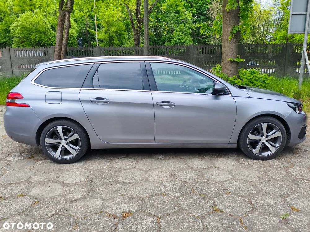 Peugeot 308 1.2 PureTech GPF Allure Pack S&S EAT8 - 6