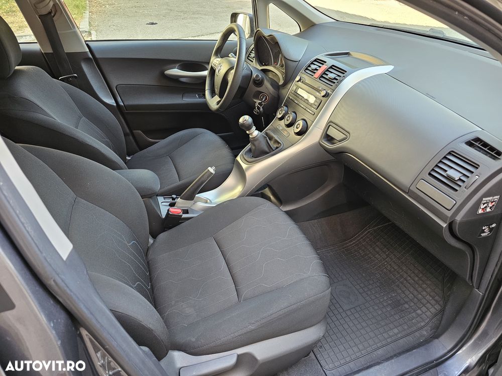 Toyota Auris - 8