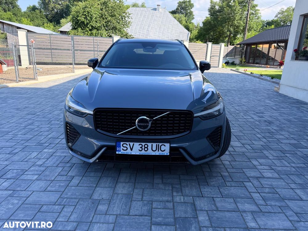 Volvo XC 60 B4 D Plus Dark - 2