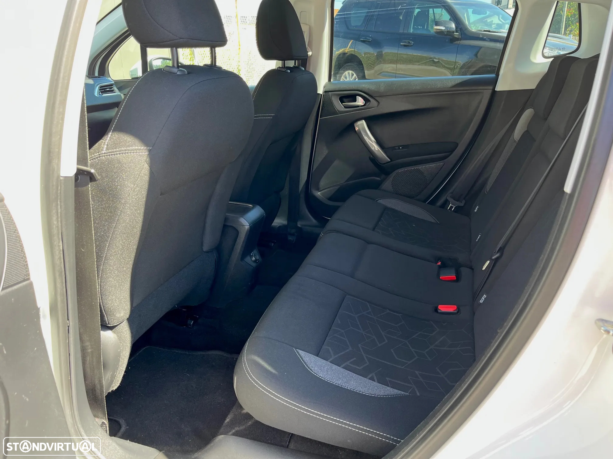 Peugeot 2008 1.2 PureTech Style - 20