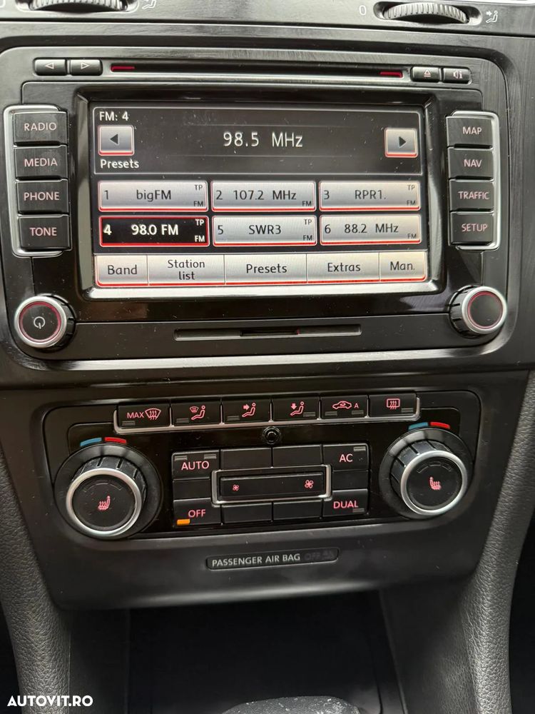 Volkswagen Golf Variant 1.4 TSI Sportline DSG - 11