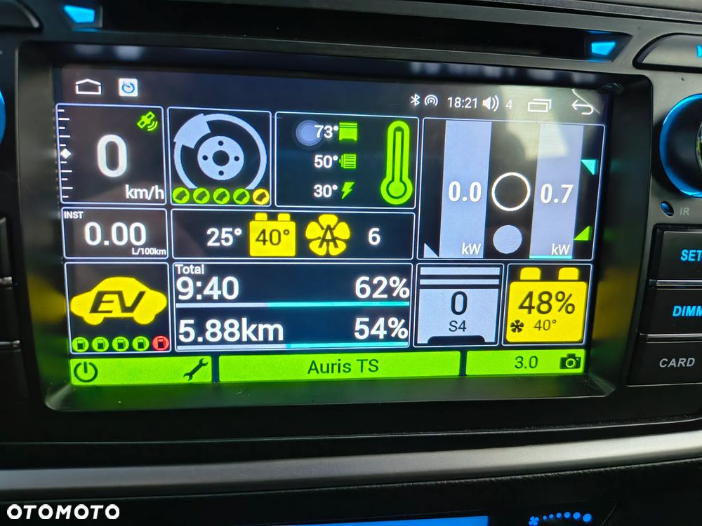 Toyota Auris 2013 photo 2