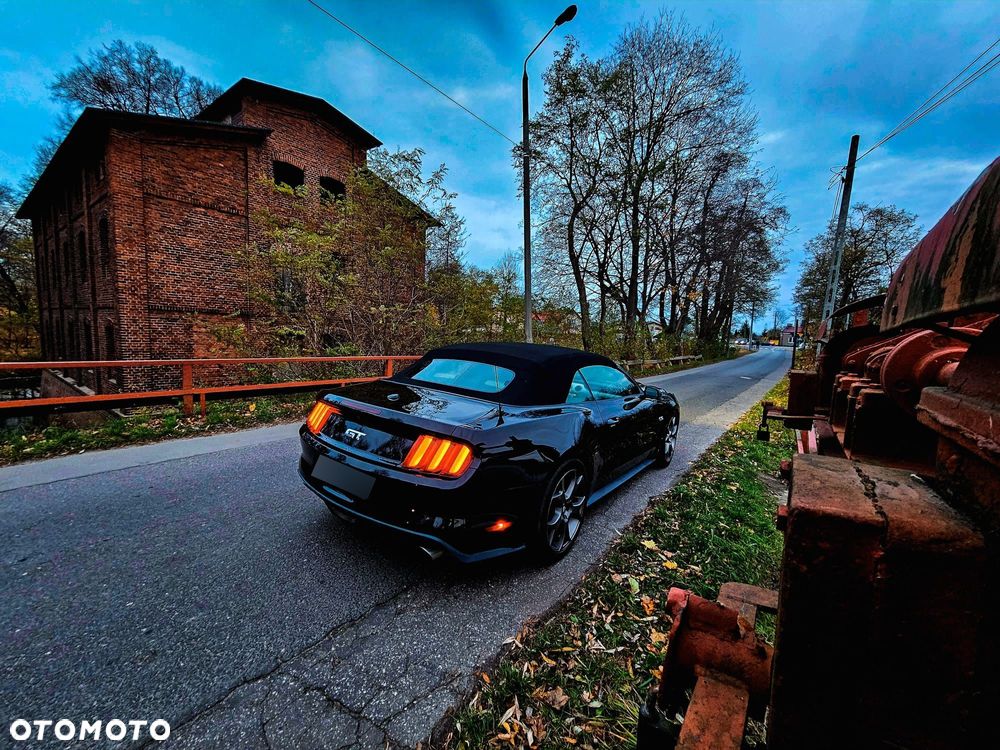 Ford Mustang 5.0 V8 GT - 2
