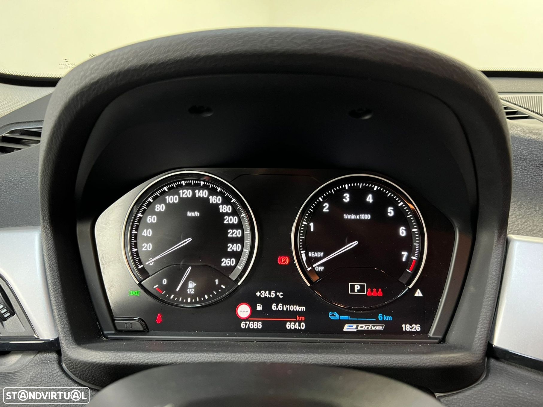 BMW X1 25 e xDrive Corporate Edition - 10