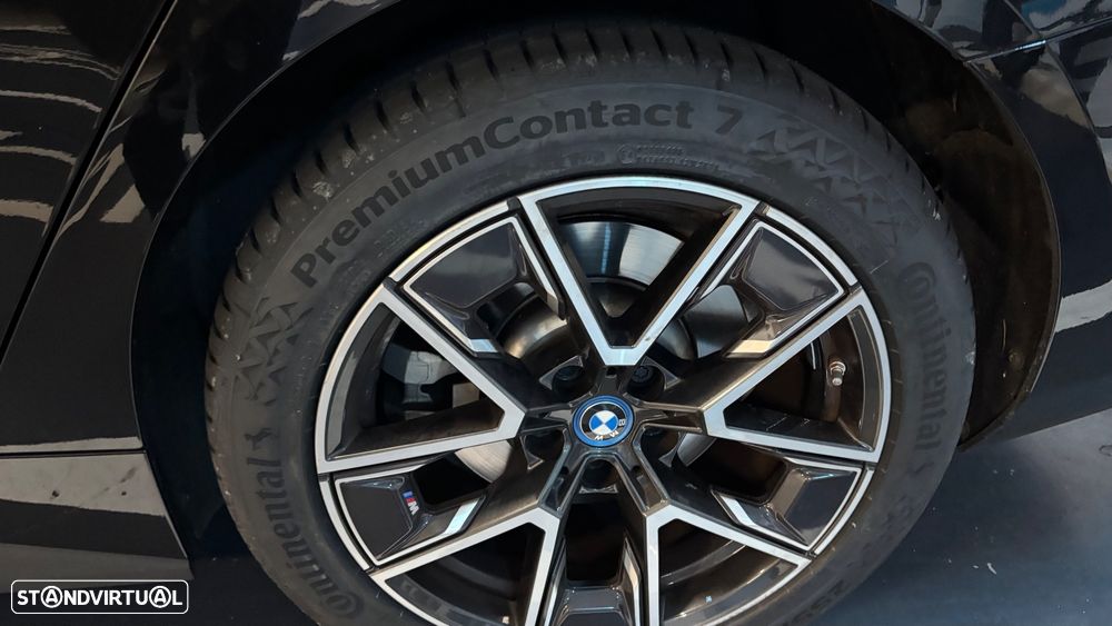 BMW i4 - 5