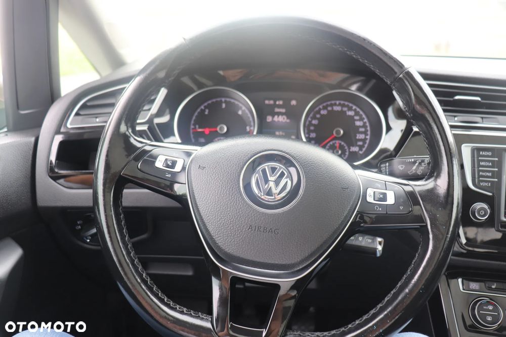 Volkswagen Touran 2.0 TDI BMT Highline - 26