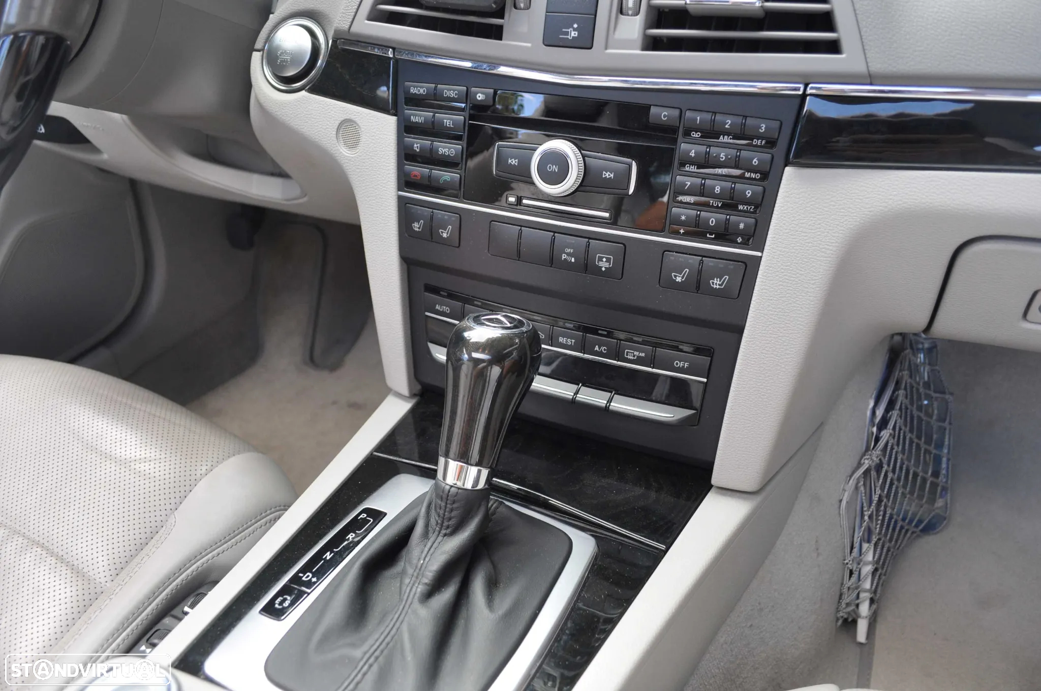 Mercedes-Benz E 250 CDi Elegance BlueEfficiency Auto - 12
