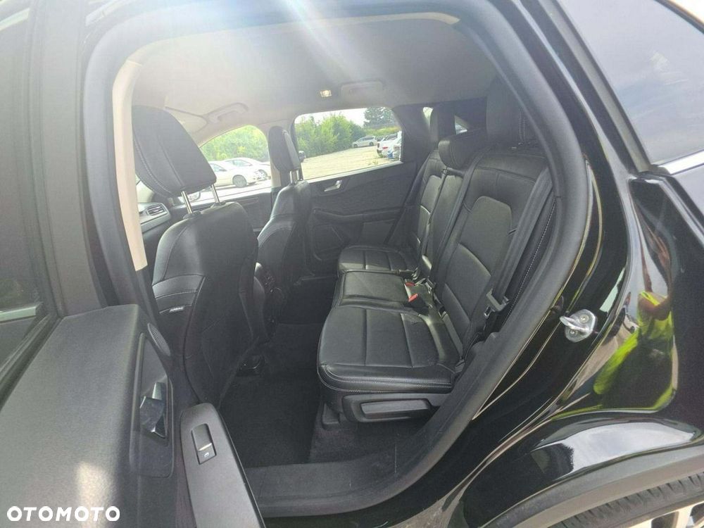 Ford Kuga - 8