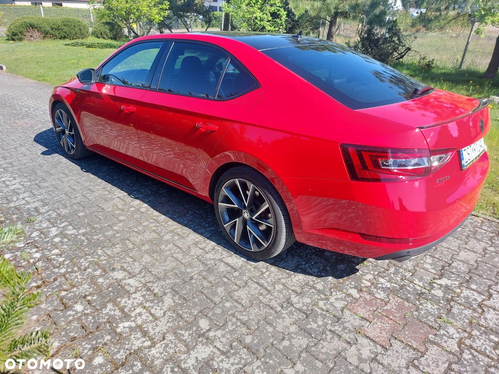 Skoda Superb 2.0 TSI 4x4 DSG Sportline - 3