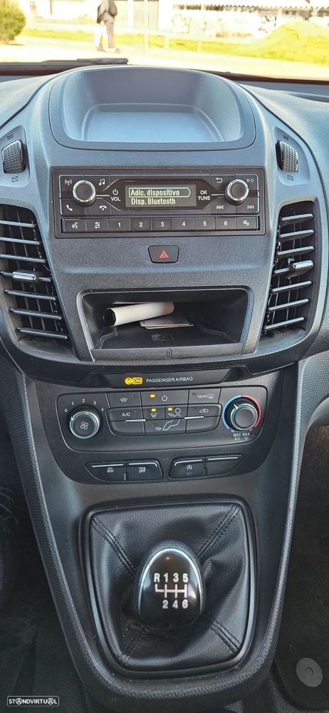 Ford Transit Connect - 13