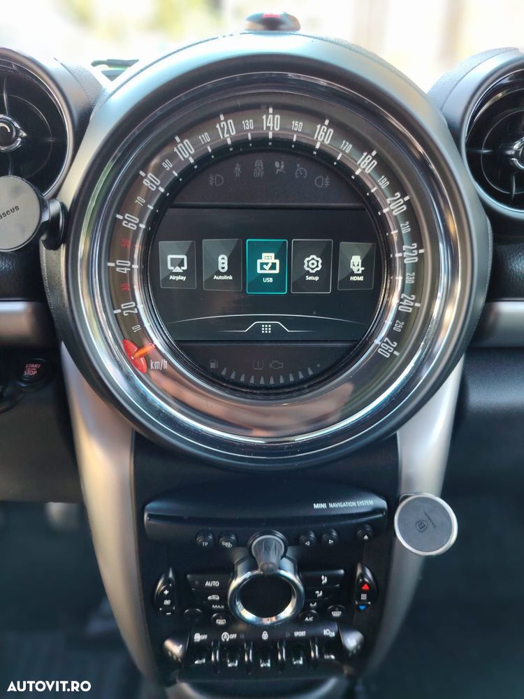 Mini Countryman Cooper D - 24