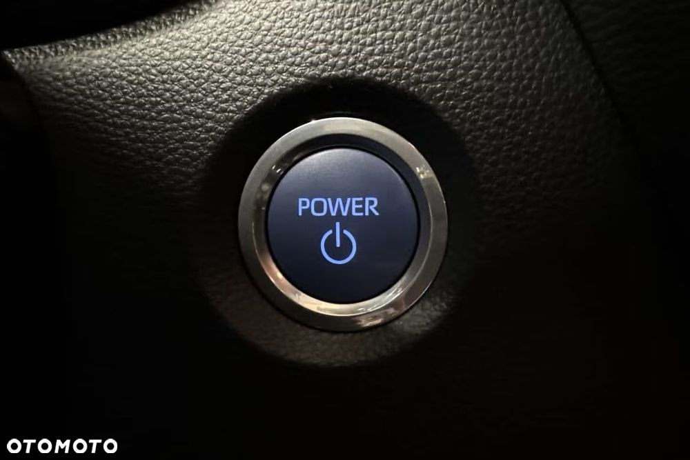 Toyota Corolla 1.8 Hybrid Team Deutschland - 25