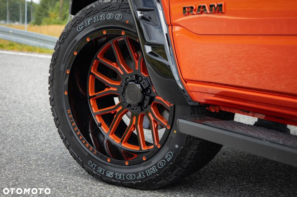 RAM 1500 5.7 Crew Cab Longbed Laramie Black - 27