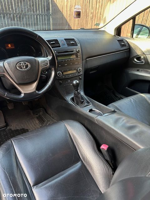 Toyota Avensis 2.0 Prestige - 9