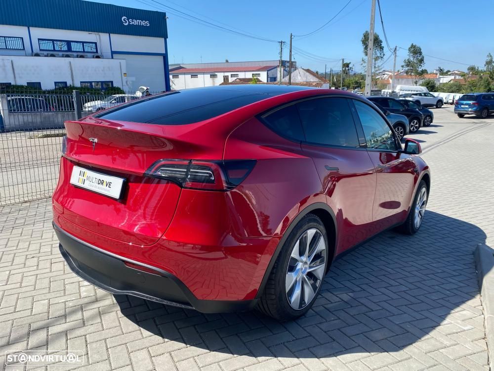 Tesla Model Y Standard RWD - 3