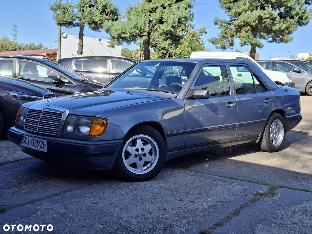 Mercedes-Benz Klasa E 200 - 1