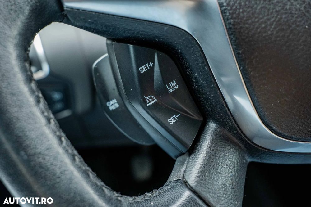 Ford Focus 1.6 EcoBoost Start Stop Titanium - 30