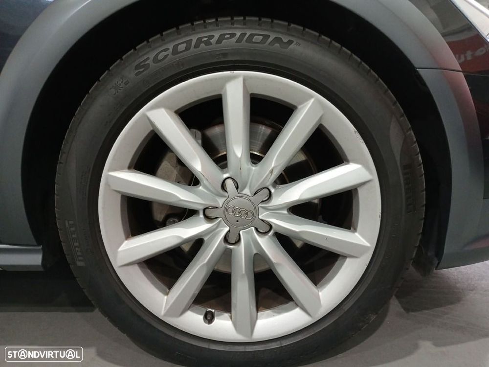 Audi A6 Allroad 3.0 TDi quattro S tronic - 26