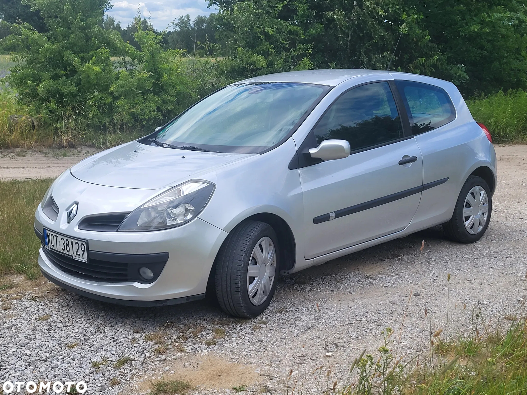 Renault Clio 1.2 16V Authentique - 2